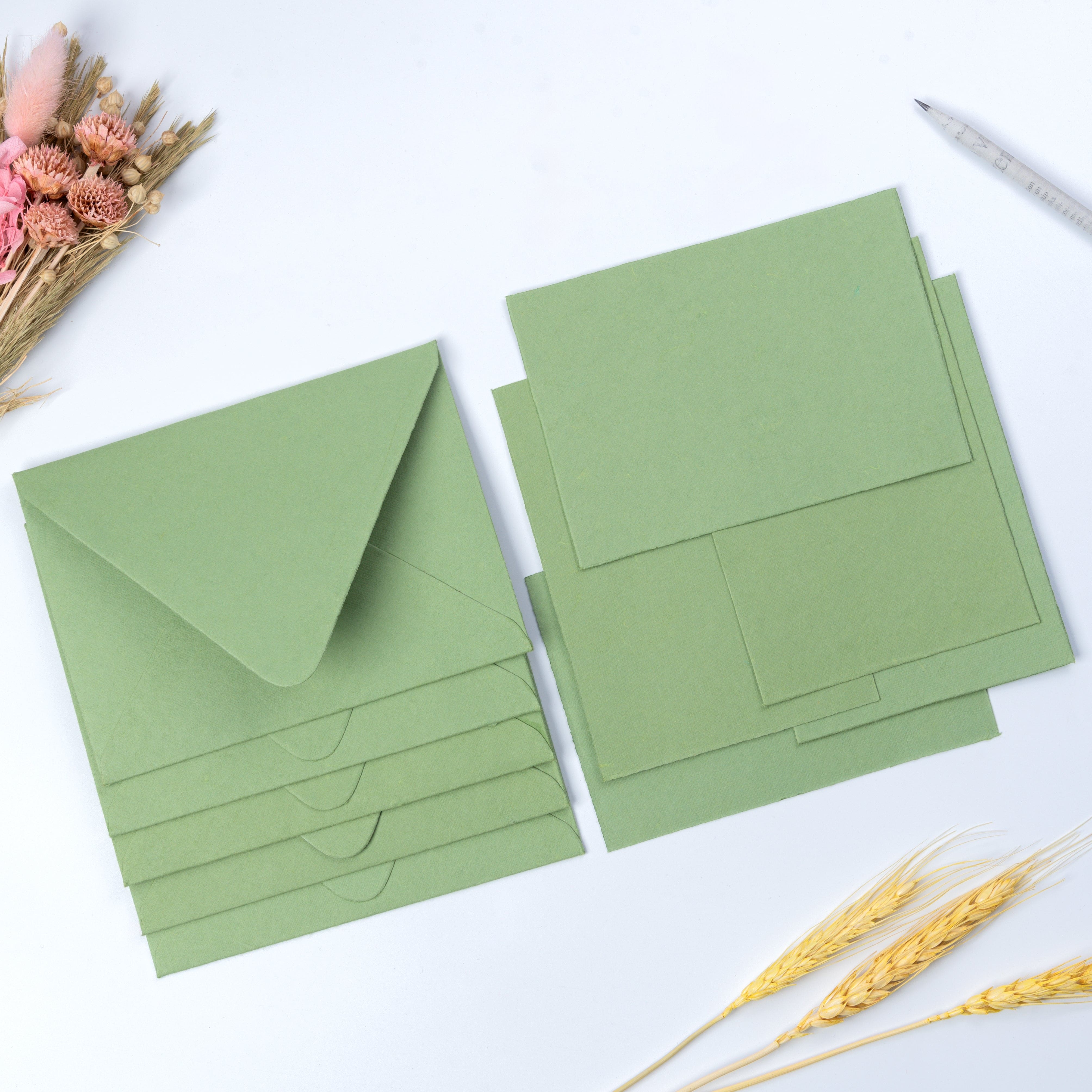 Set of 10 envelopes with note cards (Green)