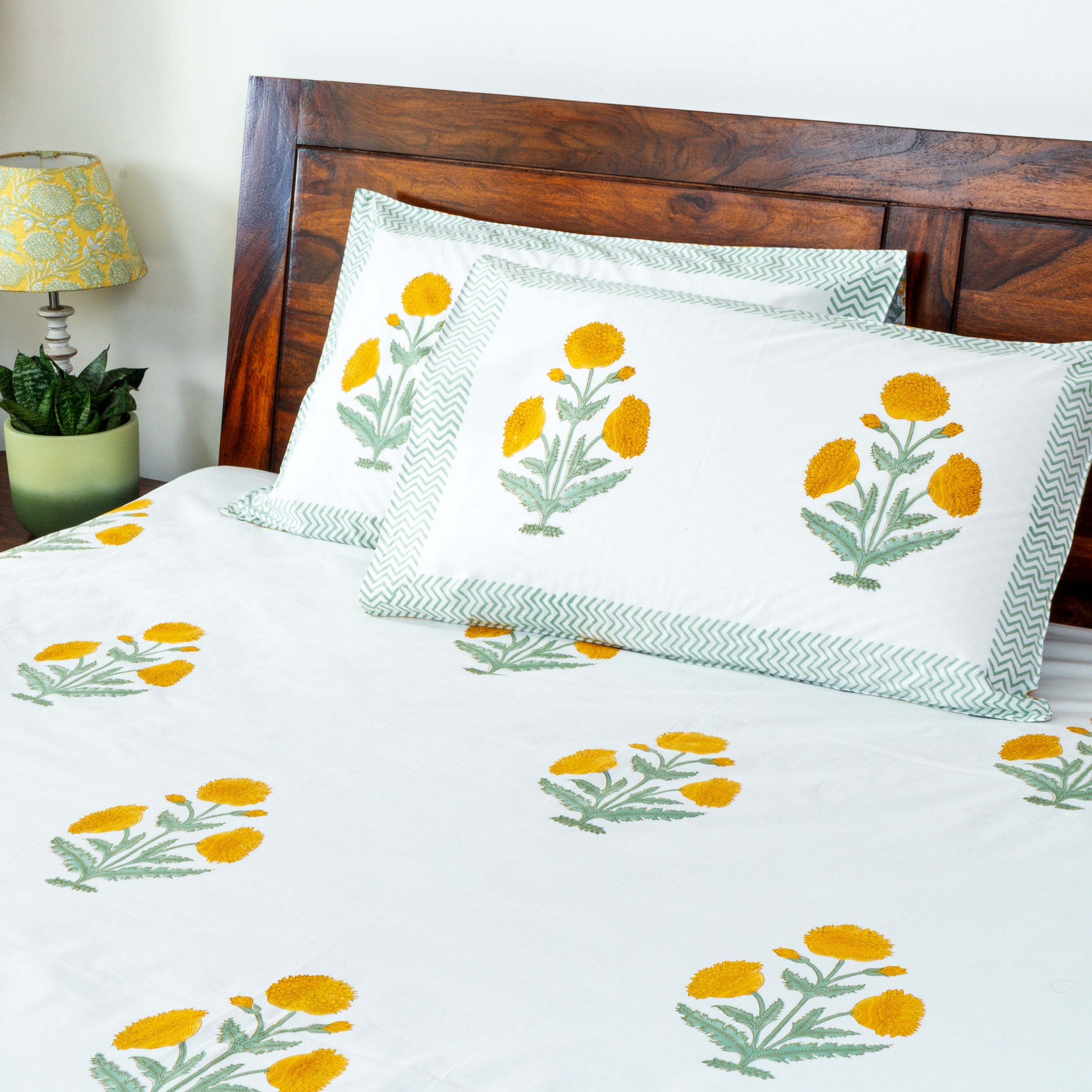 Aspen – Premium Percale Cotton Bedsheet Set (Super King, 300 TC, 2 Reversible Pillow Covers)