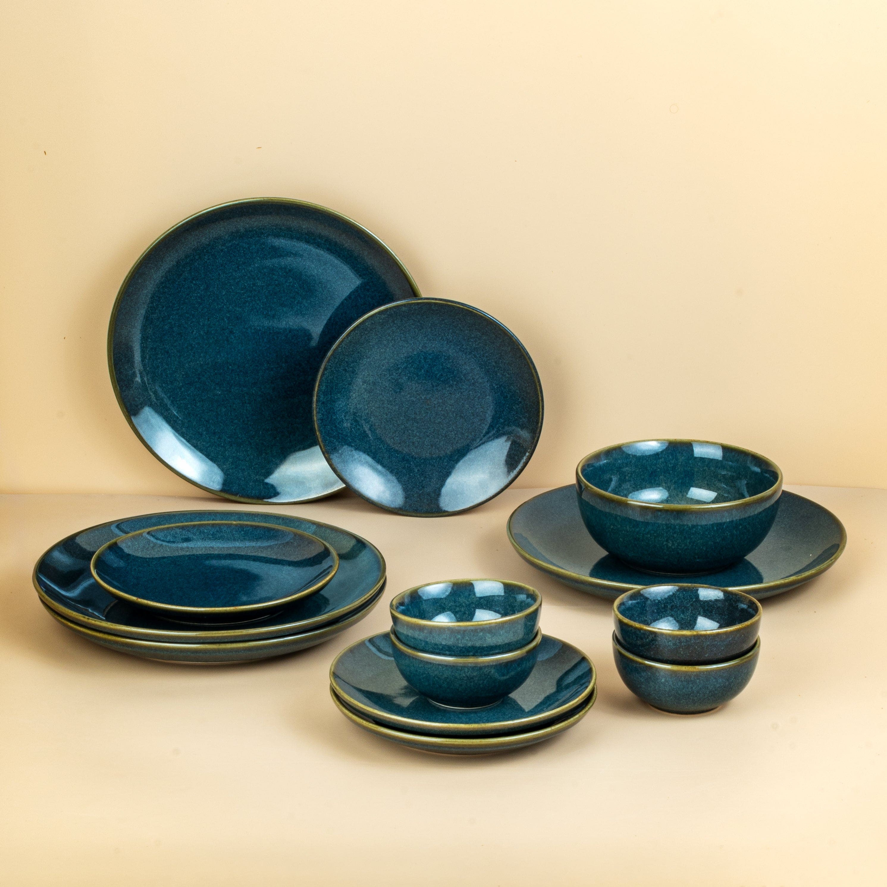 Midnight Tide – 14-Piece Ceramic Dinner Set for 4
