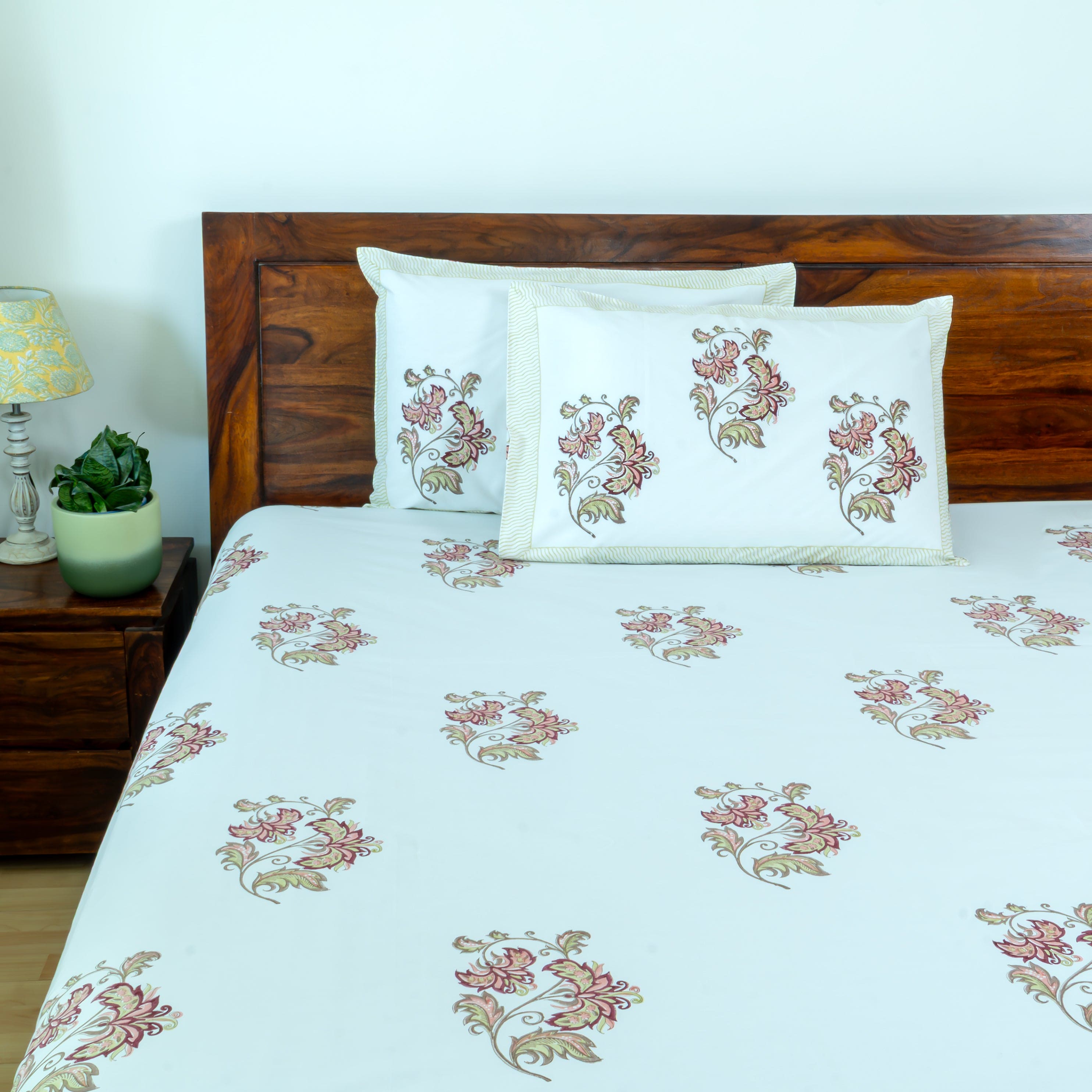Sakura – Premium Percale Cotton Bedsheet Set (Super King, 300 TC, 2 Reversible Pillow Covers)