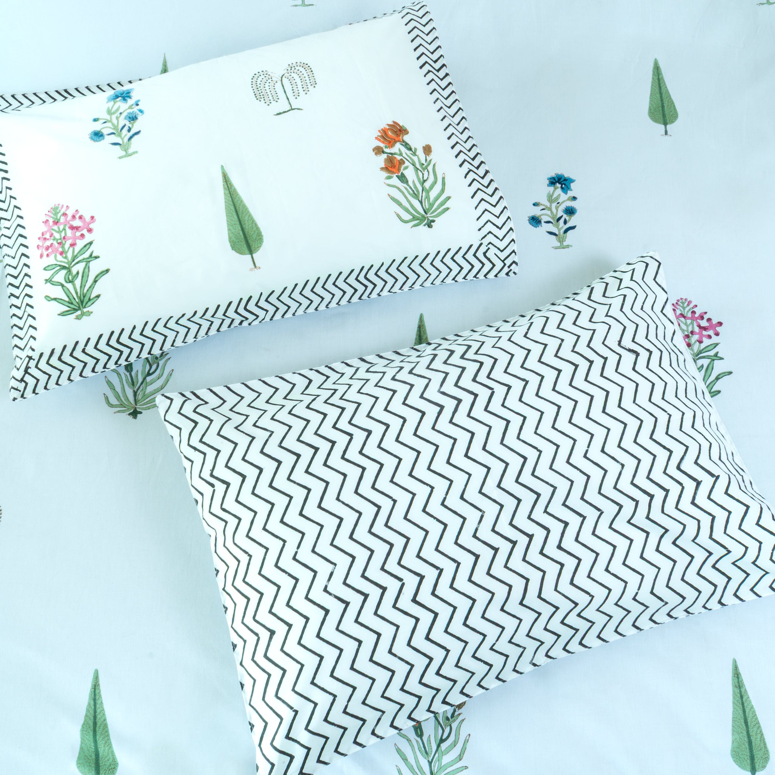 Juniper – Premium Percale Cotton Bedsheet Set (Super King, 300 TC, 2 Reversible Pillow Covers)