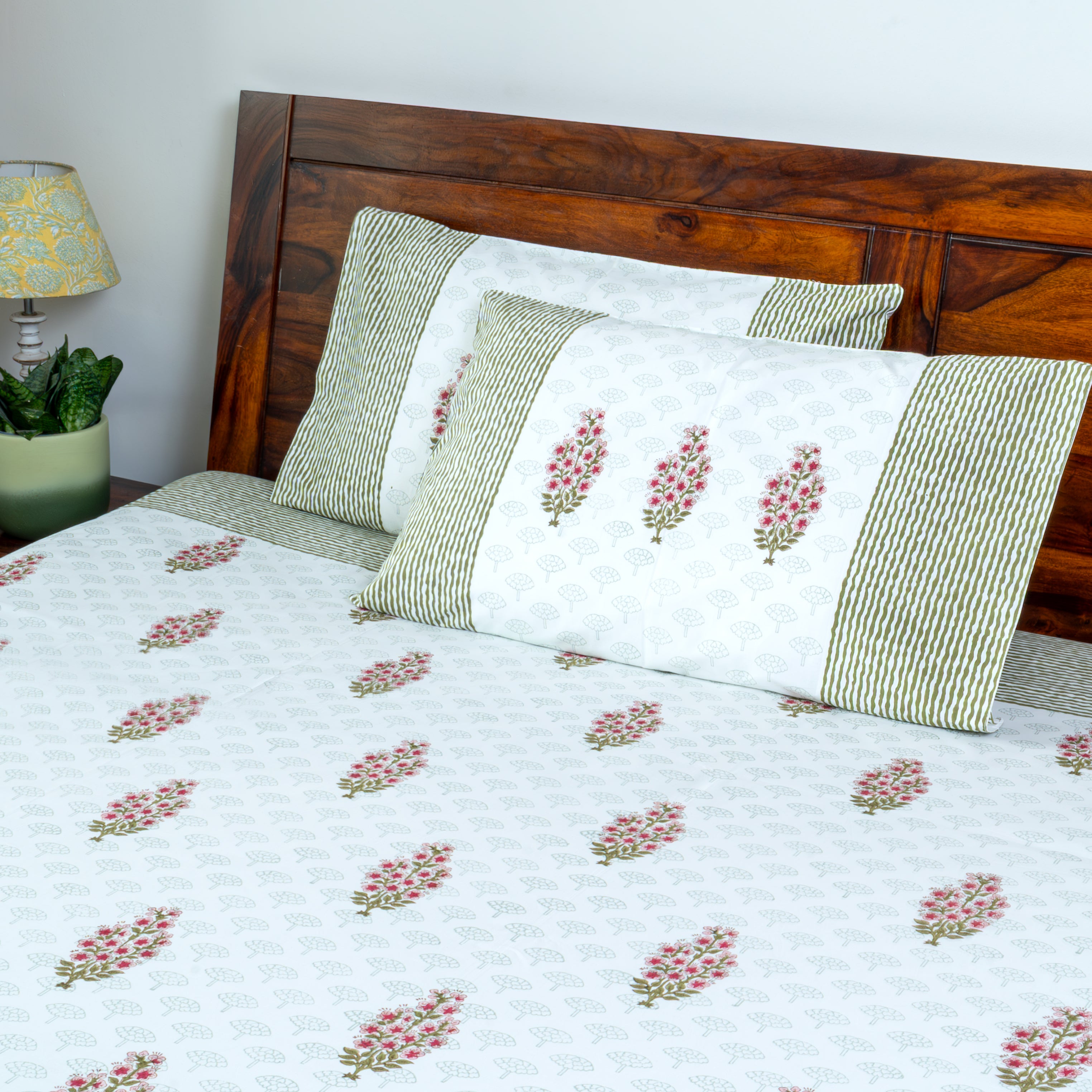 Maple - Handcrafted 300 TC Cotton Percale Super King Bedsheet