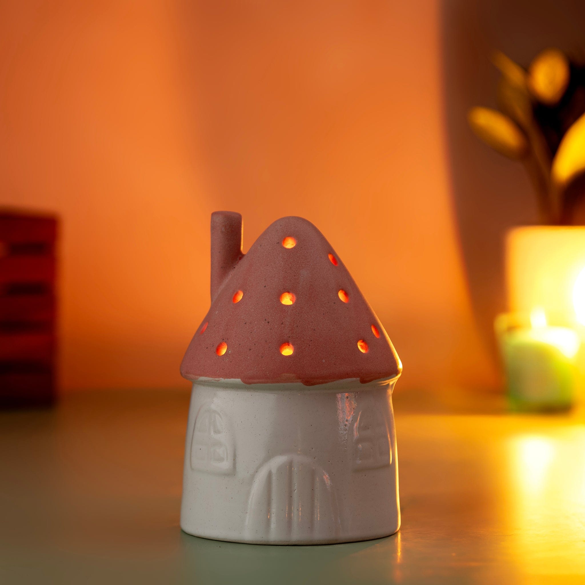 Decor Pink Cottage Ceramic Tealight Holder artmansha