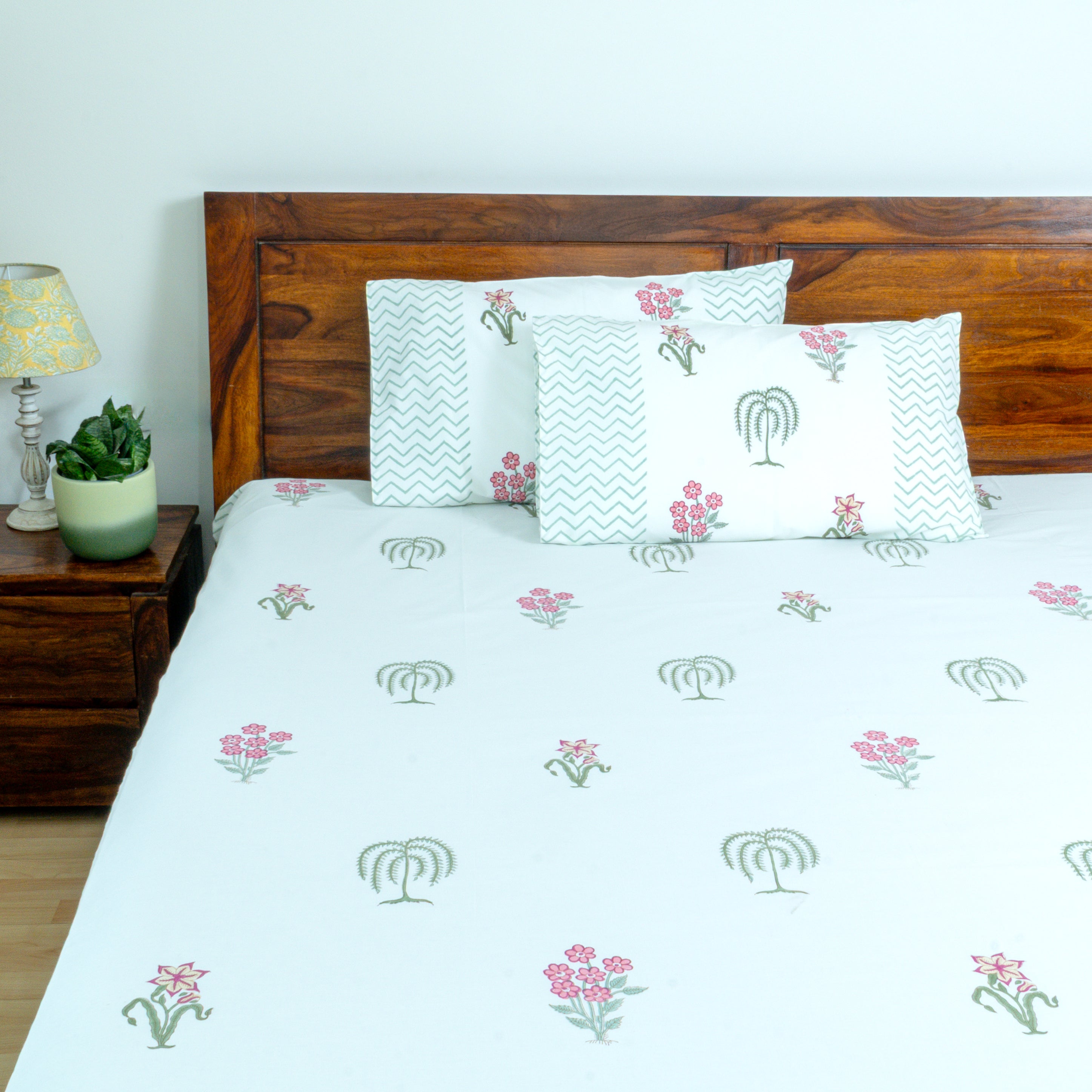 Willow - Super King Size 100% Cotton Percale 300 TC Bedsheet