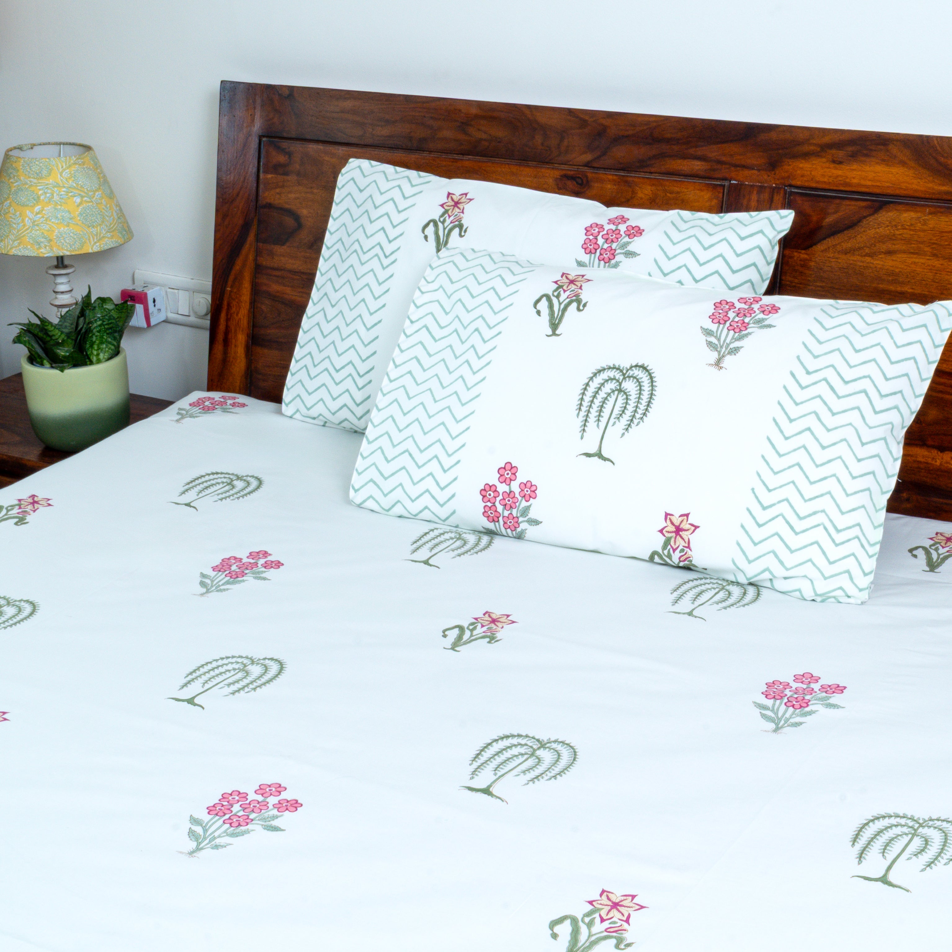 Willow - Super King Size 100% Cotton Percale 300 TC Bedsheet