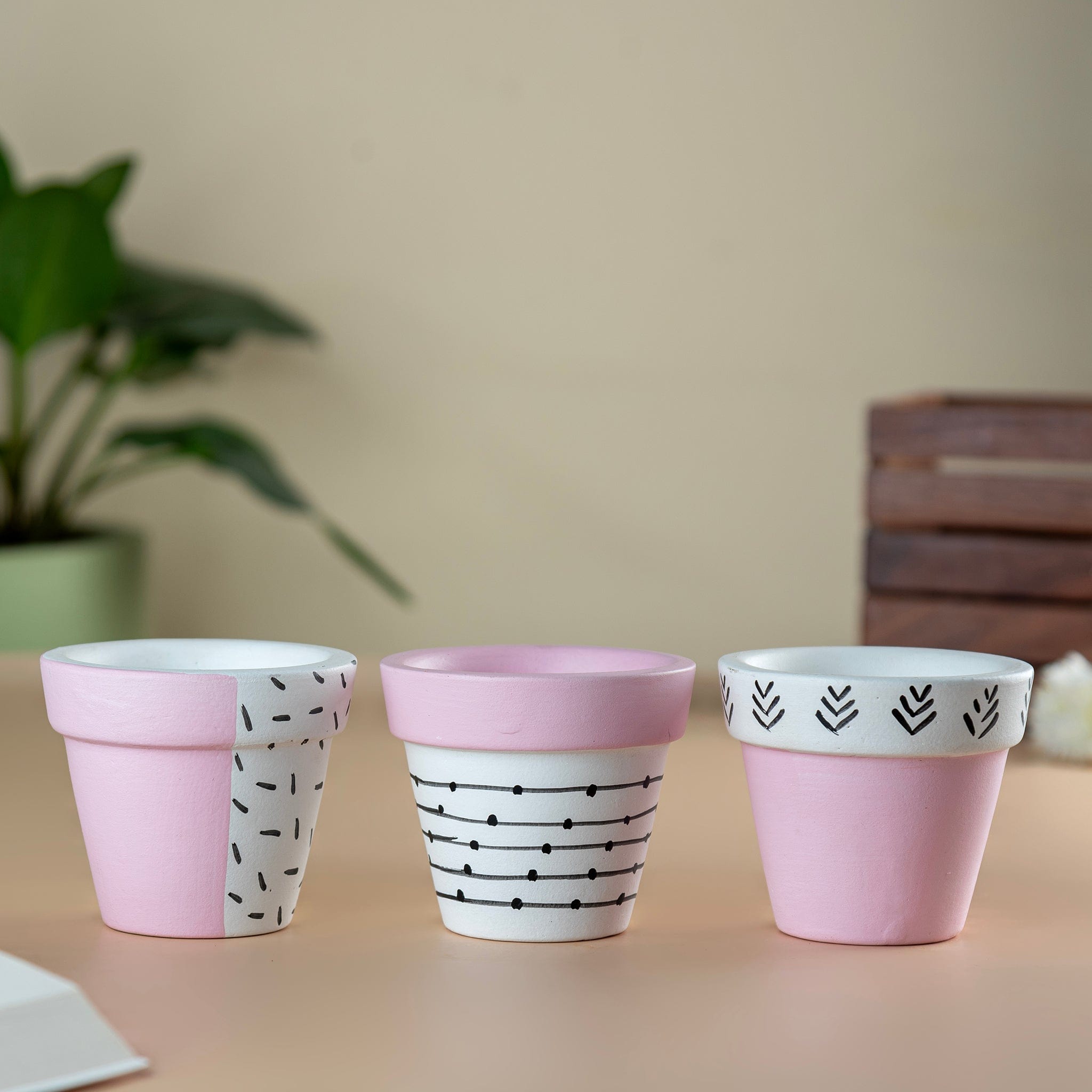 Pots & Planters Set of 3 Handpainted Tiny Terracotta Pots - Pink artmansha