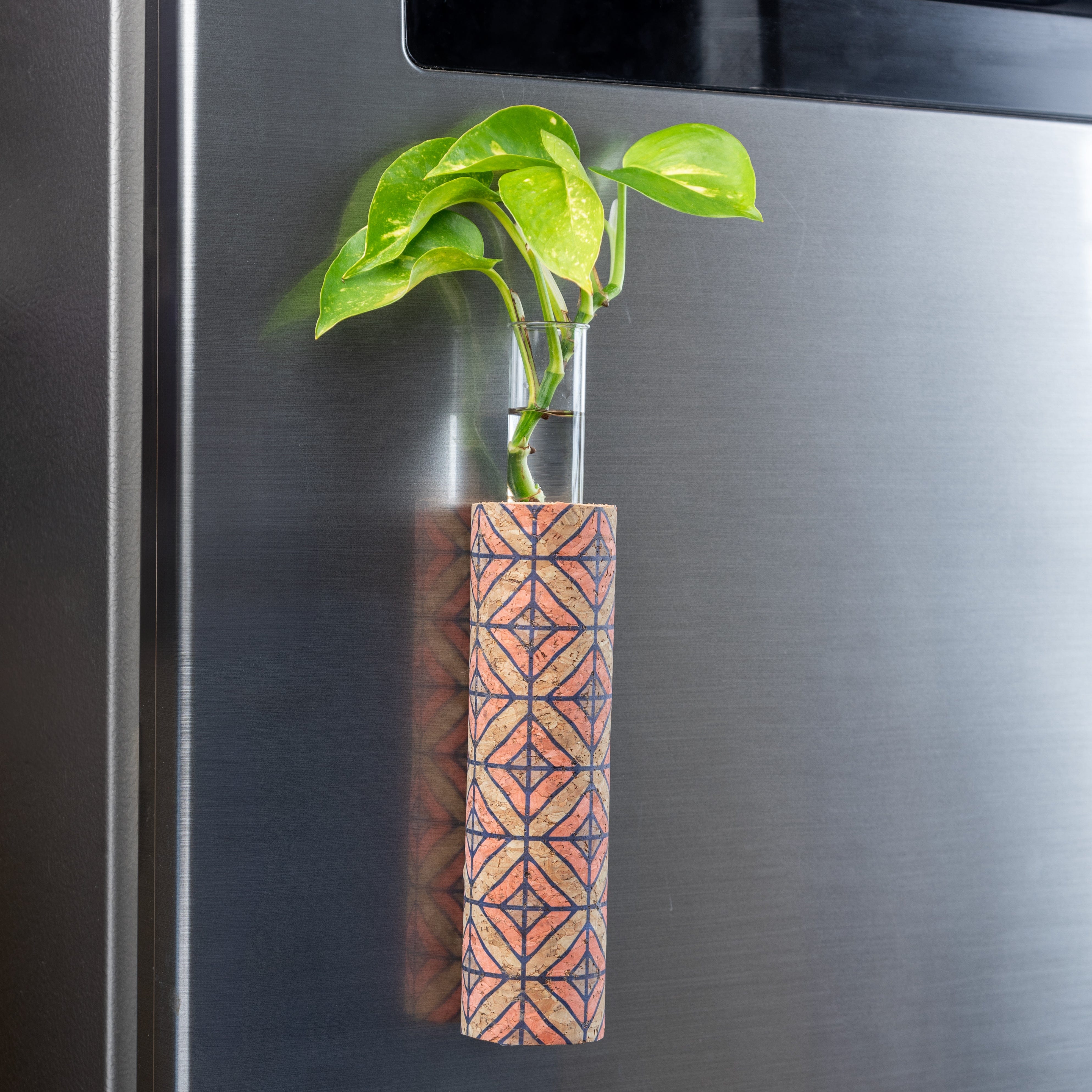 Vases 'Classic Charm' Cork Magnetic Planter/ Vase artmansha